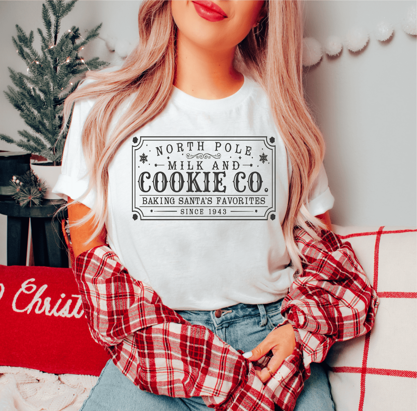 RTS NORTH POLE MILK AND COOKIES SINCE 1943 CHRISTMAS SINGLE COLOR BLACK SCREEN PRINT transfer ADULT 9X12 - Do it yourself Transfers